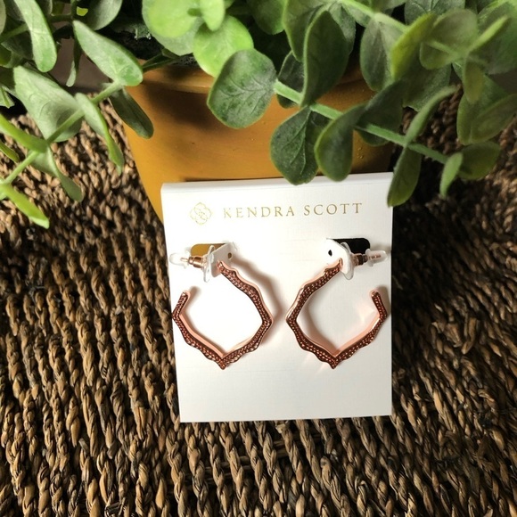 Kendra Scott Pierced Earring Miku Hoops Rose Color - Picture 6 of 6